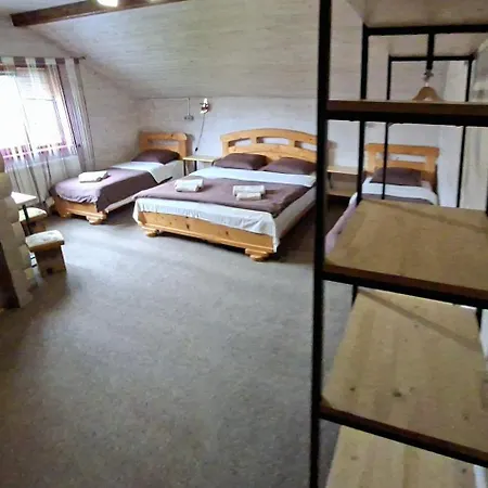 Lucy Otel Yaremche