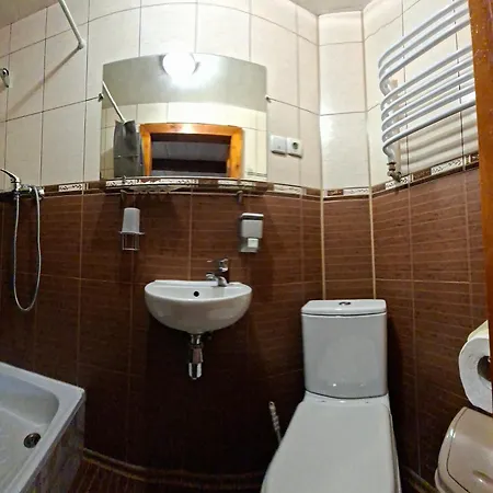 Lucy Otel Yaremche