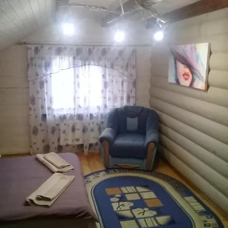 Lucy Otel