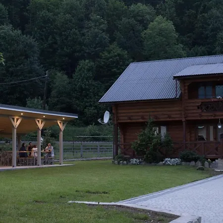 Lucy Otel Yaremche