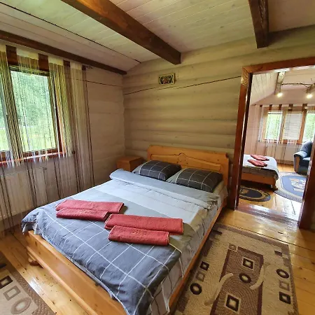 Lucy Otel Yaremche