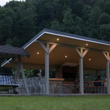 Lucy Hotel Yaremche